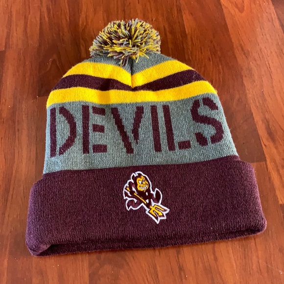 Beanie - Picture 1 of 2